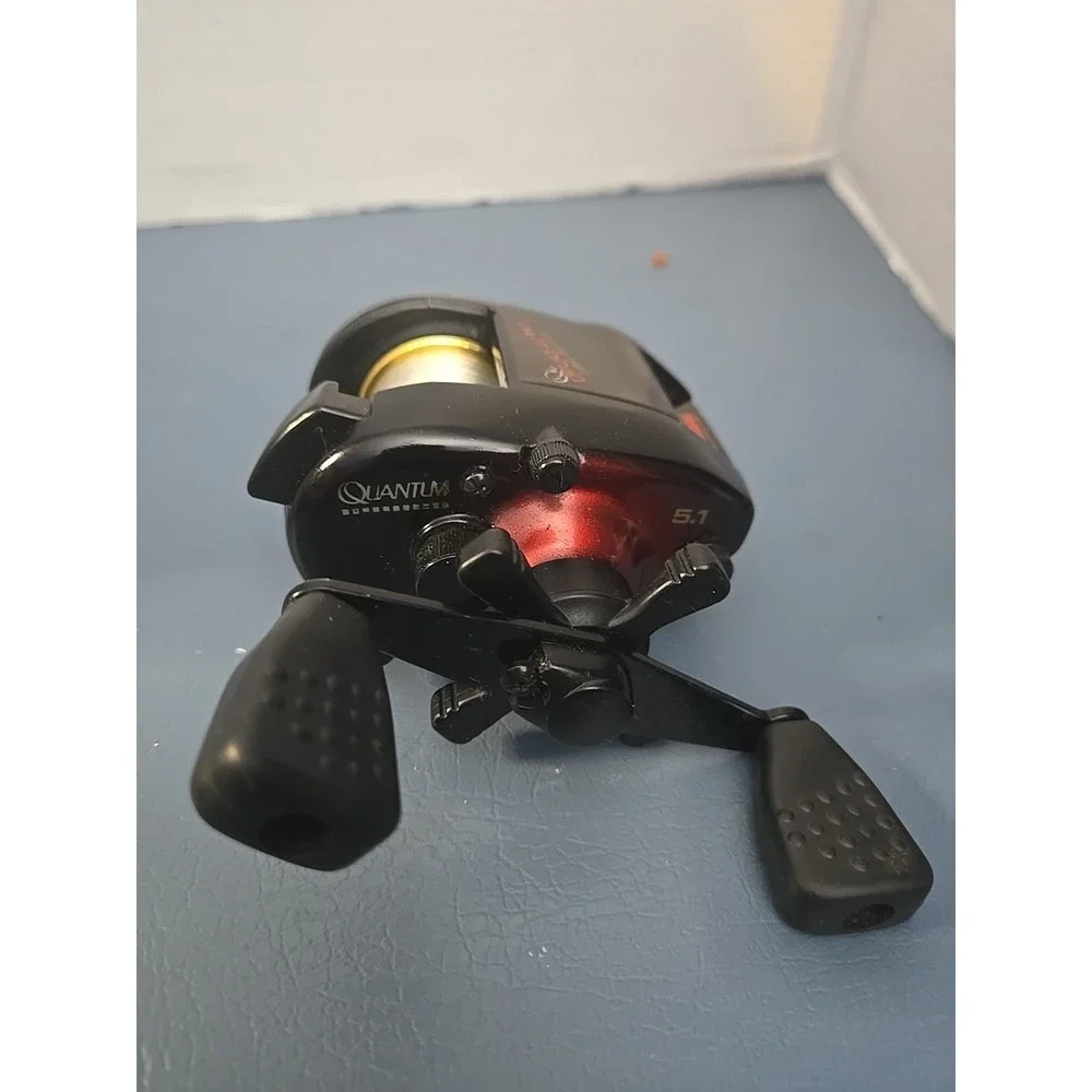 Quantum Pro‎ Contour Baitcast Reel